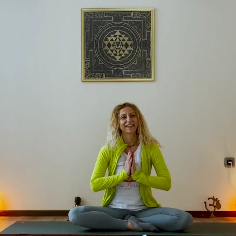 Low lunge with raised arms